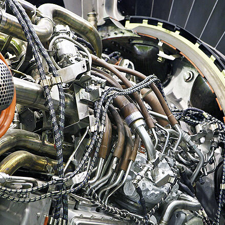 Braided webbings aeronautics